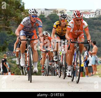 PORT ELIZABETH, AFRIQUE DU SUD, Burry Stander menant le groupe de chasse au cours de la guerre des vélo de course sur route Championnat elite mens le 05 février 2011 à Port Elizabeth, Afrique du Sud. Photo de Michael Sheehan / Images Gallo Banque D'Images