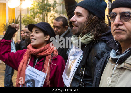 Paris, France, « Aliens Without Papers » sans papers, manifestation militante des militants des ONG, au quartier général socialiste par-ty, manifestation en faveur des droits d'immigration, manifestation féminine Banque D'Images