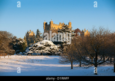 Wollaton Hall, Nottingham dans la neige Banque D'Images