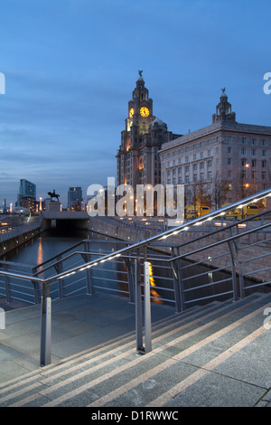 Les bâtiments du foie Liverpool waterfront Banque D'Images