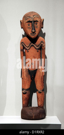 Sculpture en bois,figure ancestrale,lac sentani, côte nord de la papouasie, Indonésie,19ème siècle. Banque D'Images