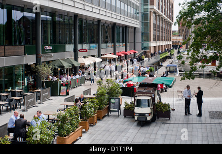 St Katharine Docks, London's premiere marina de yacht de luxe dans le quartier londonien de Tower Hamlets, sur le côté nord de la rivière Banque D'Images