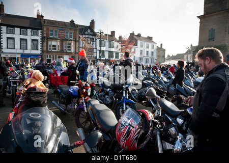 Ripon Motorcycles avec un thème de Noël Banque D'Images