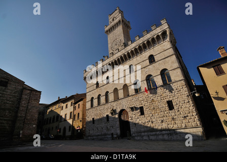 Piazza Grande, Montepulciano, Val d'Orcia, Toscane, Italie Banque D'Images