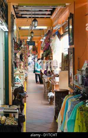 Cinq façons de pied shopping dans Little India, Singapour Banque D'Images