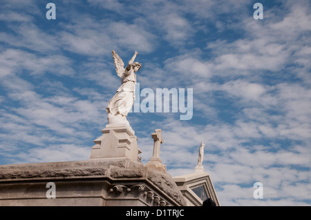 Tomb sculpture , Lou Ravi Numéro 3, La Nouvelle-Orléans, Louisiane, Etats-Unis Banque D'Images