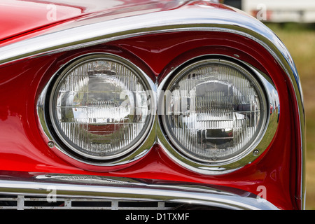 Phare sur une voiture classique Banque D'Images