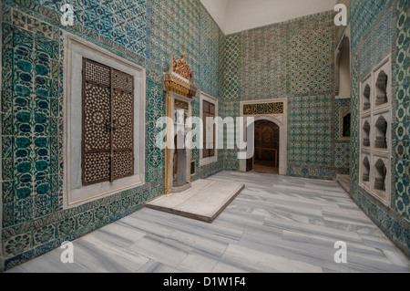 Le hall avec une fontaine en harem, le palais de Topkapi, Istanbul, Turquie Banque D'Images