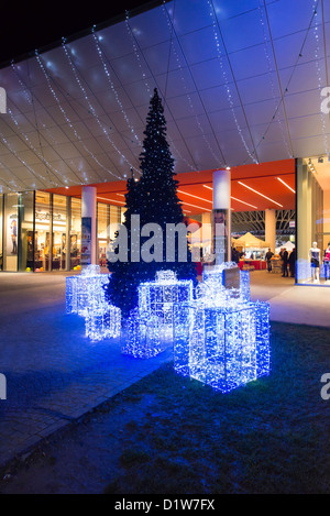 Décorations de Noël dans un centre commercial italien Banque D'Images