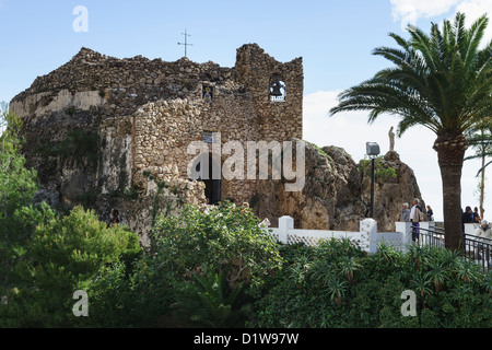 Mijas près de Malaga. Le sanctuaire de la Vierge du pic - Santuario de la Virgen de la Peña. Grotte chapelle. Banque D'Images