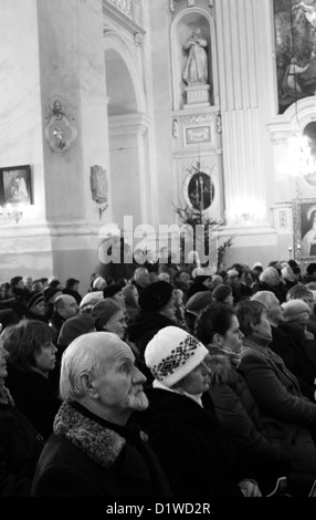Kiev - 2 déc : service de Noël à la Cathédrale de Pierre et Paul, Kiev, Ukraine, décembre. 25. 2012 Banque D'Images