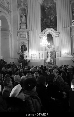 Kiev - 2 déc : service de Noël à la Cathédrale de Pierre et Paul, Kiev, Ukraine, décembre. 25. 2012 Banque D'Images