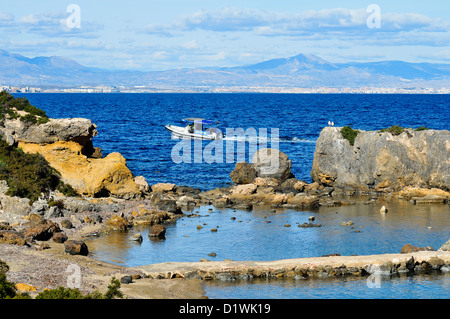 Taxi de l'eau quitte l'île de Tabarca, Province d'Alicante, Espagne Banque D'Images