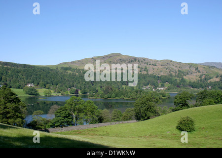 Lac Grasmere et l'argent de la Howe hills Grasmere Cumbria England Banque D'Images