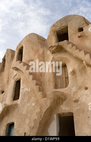 Ksar de Médenine un grenier fortifié dans le désert du Sahara en Tunisie Banque D'Images