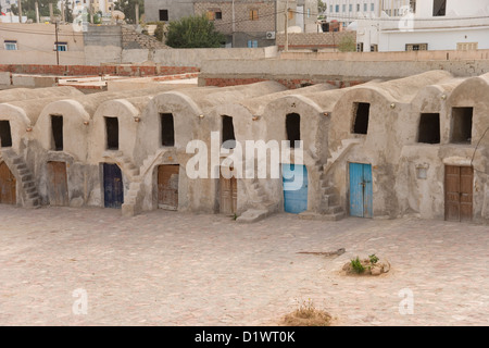 Ksar de Médenine un grenier fortifié dans le désert du Sahara en Tunisie Banque D'Images