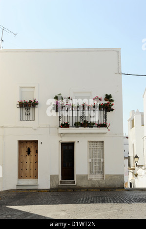 Maison Blanche à Vejer de la Frontera, l'un des villages blancs ou les villages blancs d'Andalousie, Espagne Banque D'Images