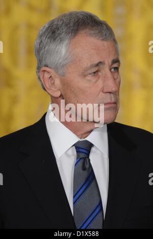 Washington, District of Columbia, États-Unis Le 7 janvier 2013. La Maison Blanche- Washington DC..Le Président Barack Obama nomme l'ancien sénateur Chuck Hagel du Nebraska (à gauche) pour le ministre de la défense et contre-conseiller. Credit : Christy Bowe/Globe Photos/ZUMAPRESS.com/Alamy Live News Banque D'Images