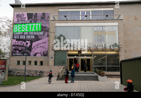 L'entrée du Musée Historique de la ville de Vienne (Historisches Museum der Stadt Wien), Karlsplatz, Vienne, Autriche. Banque D'Images