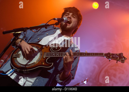 Mumford and Sons joue Corn Exchange le 12/03/2010 à Corn Exchange, Brighton. Les personnes sur la photo : Winston Marshall. Photo par Julie Edwards Banque D'Images