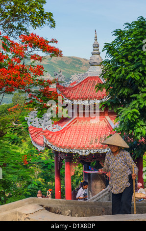 La Pagode Long Son. Nha Trang, Viêt Nam Banque D'Images