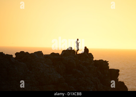 Silhouette de personne sur la roche à Tsitsikama National Park, Garden Route, South Africa Banque D'Images