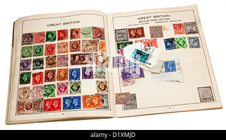 Timbres britanniques dans l'album de timbres anciens, UK Banque D'Images