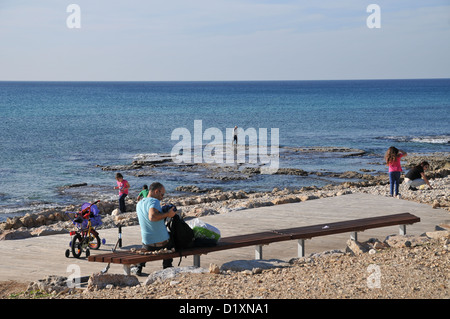 Shikmona parc maritime park près de la côte sur l'entrée sud de la ville moderne d'Haïfa, en Israël. Banque D'Images