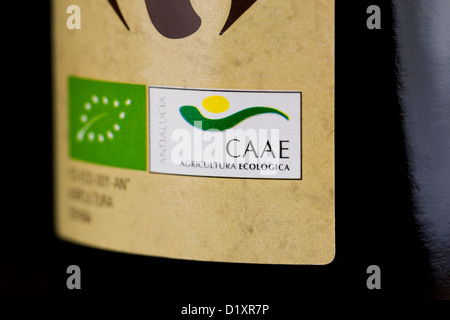 De l'étiquetage biologique Huile d'olive. Banque D'Images