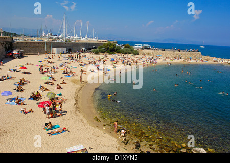 Plage, Antibes,  Provence Alpes Cote d'Azur, d'Azur, France, Europe. Banque D'Images