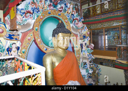 Statue de Bouddha dans la salle d'Assemblée principale, monastère de Tawang. Le plus grand monastère en Inde et le deuxième plus grand au monde. Arunachal Pradesh, Inde Banque D'Images