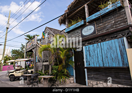 Maisons en bois traditionnelles dans Dunmore Town, Harbour Island, Bahamas Banque D'Images