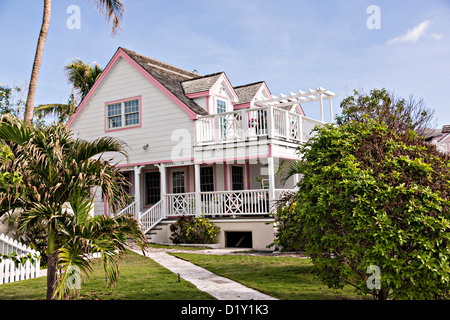 Maisons en bois traditionnelles dans Dunmore Town, Harbour Island, Bahamas Banque D'Images