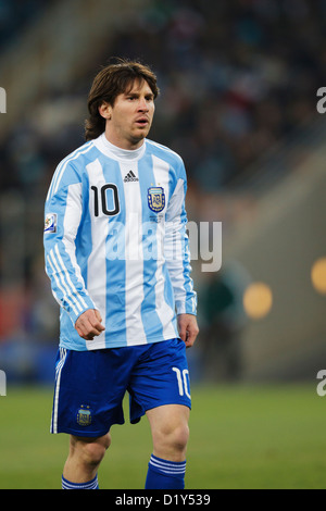 Lionel Messi de l'Argentine en action lors de la Coupe du Monde de la série de 16 match contre le Mexique au stade de Soccer City. Banque D'Images