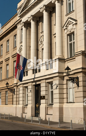 Elk192-1169v Croatie, Zagreb, Gornji Gradec (Ville Haute), Sabor (Parlement), 1910, Ban's Palace avec drapeau croate Banque D'Images