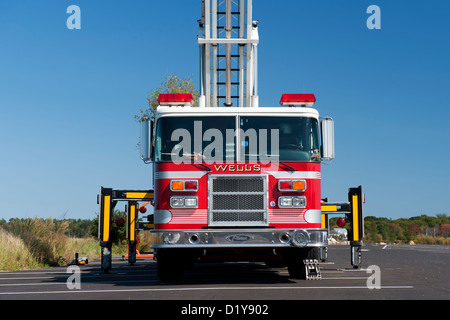 Avant de percer un camion d'incendie. Banque D'Images