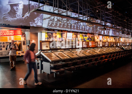 L'intérieur de la musée des médias Le Newseum à Washington DC USA Banque D'Images