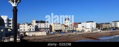 Promenade avec le dôme classé Grade II bâtiment Cinéma, ville balnéaire de Worthing, Parc National des South Downs, West Sussex Banque D'Images