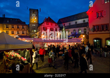 Marché de Noël et du quartier historique, Ribeauville, Alsace, France Banque D'Images