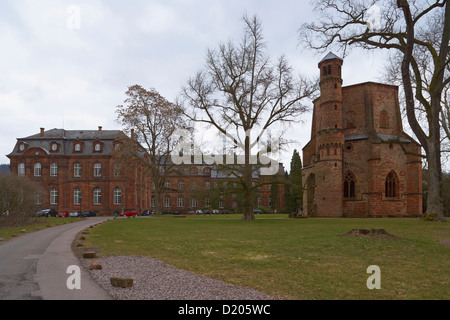 Vieille tour et l'ancienne abbaye dans le parc, adventure centre Villeroy & Boch Mettlach, ;, Centre, France, Europe Banque D'Images