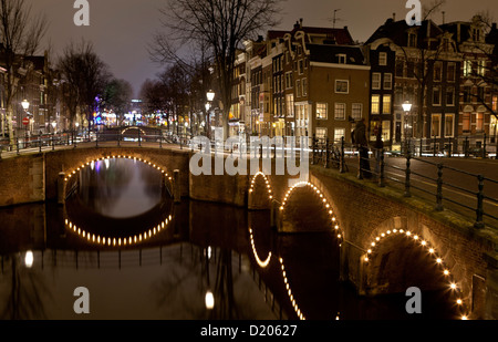 Sept ponts, la convergence de l'un des plus beaux et des canaux, Reguliersgracht Amsterdam, Pays-Bas Banque D'Images
