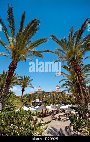 Les gens à la piscine du Grand Hotel Costa Meloneras, s/n, Maspalomas, Gran Canaria, Îles Canaries, Espagne, Europe Banque D'Images