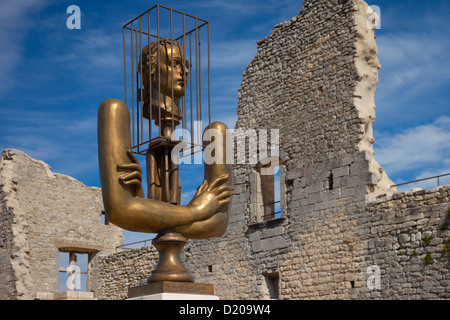 Metal Sculpture de Marquis de Sade par Alexandre Bourganov Hors Château Lacoste, Vaucluse Luberon Provence France Banque D'Images