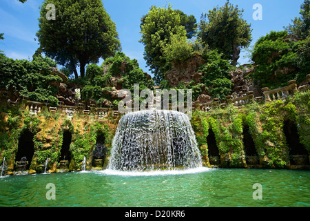 Cascade de la fontaine ovale, 1567, Villa d'Este, Tivoli, Italie - UNESCO World Heritage Site. Banque D'Images