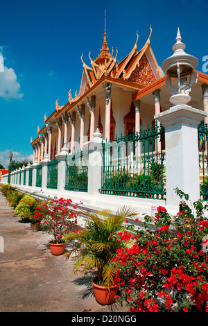 La belle Pagode d'argent dans le parc du Palais Royal à Phnom Penh, Cambodge, Indochine, l'Asie. Banque D'Images