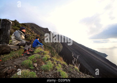 Randonnées à Stromboli Vulkano, île de Stromboli, Iles Eoliennes, Sicile, Italie Banque D'Images