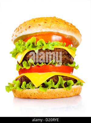 Savoureux et appétissant hamburger sur fond blanc Banque D'Images