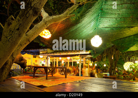 Desing intérieur de la Tree House Bungalows Restaurant, Thong Reng Beach, Koh Phangan Island, Thaïlande Banque D'Images