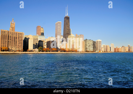 USA Illinois Chicago Boucle nord skyline John Hancock Building Water Tower Place le lac Michigan Banque D'Images