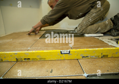 Poznan, Pologne, jeux de tuiles artisan pour la rénovation d'un appartement Banque D'Images